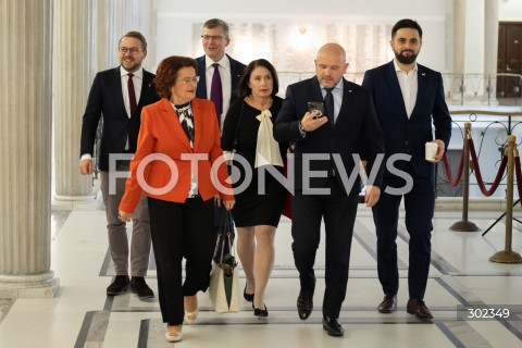  31.10.2025 WARSZAWA<br />
KONFERENCJA PRASOWA POLITYKOW PIS<br />
N/Z JACEK OZDOBA MARIA KUROWSKA AGNIESZKA WOJCIECHOWSKA VAN HEUKELOM MARCIN WARCHOL MARIUSZ GOSEK NORBERT KACZMARCZYK JAN KANTHAK JANUSZ KOWALSKI SEBASTIAN KALETA MICHAL WOJCIK<br />
FOT. MARCIN BANASZKIEWICZ / FOTONEWS  