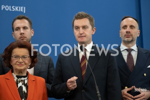  31.10.2025 WARSZAWA<br />
KONFERENCJA PRASOWA POLITYKOW PIS<br />
N/Z SEBASTIAN KALETA MARIA KUROWSKA JANUSZ KOWALSKI<br />
FOT. MARCIN BANASZKIEWICZ / FOTONEWS  
