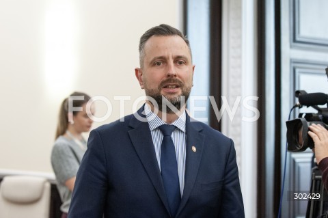  04.11.2025 WARSZAWA<br />
POSIEDZENIE RADY MINISTROW<br />
N/Z WLADYSLAW KOSINIAK KAMYSZ<br />
 