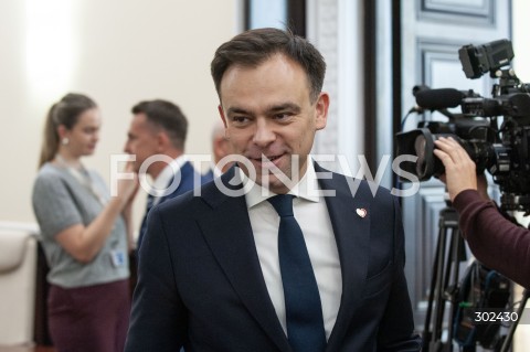  04.11.2025 WARSZAWA<br />
POSIEDZENIE RADY MINISTROW<br />
N/Z ANDRZEJ DOMANSKI<br />
 