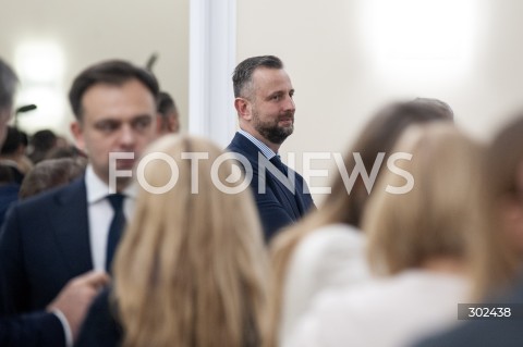  04.11.2025 WARSZAWA<br />
POSIEDZENIE RADY MINISTROW<br />
N/Z WLADYSLAW KOSINIAK KAMYSZ<br />
 