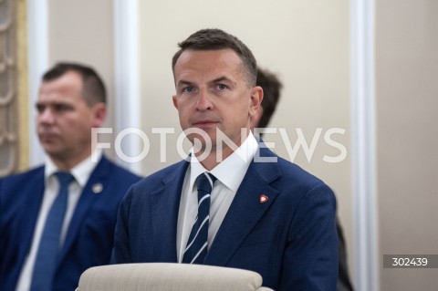  04.11.2025 WARSZAWA<br />
POSIEDZENIE RADY MINISTROW<br />
N/Z ADAM SZLAPKA<br />
 