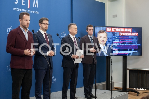  05.11.2025 WARSZAWA<br />
DZIEN W SEJMIE<br />
N/Z MARIUSZ BLASZCZAK SEBASTIAN KALETA JAN KANTHAK ANDRZEJ SLIWKA<br />
 