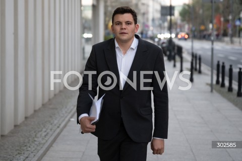  06.11.2025 WARSZAWA<br />
POSIEDZENIE KOMISJI REGULAMINOWEJ WS. IMMUNITETU ZBIGNIEWA ZIOBRY<br />
N/Z ADAM GOMOLA<br />
FOT. MARCIN BANASZKIEWICZ / FOTONEWS  