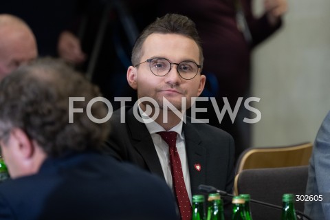  06.11.2025 WARSZAWA<br />
POSIEDZENIE KOMISJI REGULAMINOWEJ WS. IMMUNITETU ZBIGNIEWA ZIOBRY<br />
N/Z ADRIAN WITCZAK<br />
FOT. MARCIN BANASZKIEWICZ / FOTONEWS  