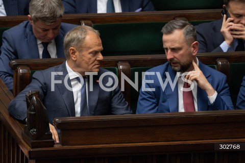  07.11.2025 WARSZAWA SEJM <br />
POSIEDZENIE SEJMU RP<br />
N/Z DONALD TUSK WLADYSLAW KOSINIAK KAMYSZ<br />
 