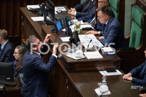  07.11.2025 WARSZAWA SEJM <br />
POSIEDZENIE SEJMU RP<br />
N/Z MICHAL WOJCIK SZYMON HOLOWNIA<br />
 