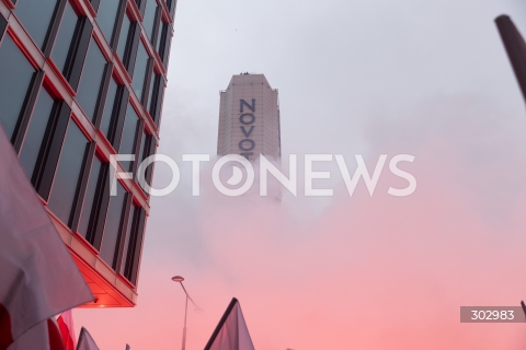  WARSZAWA 11.11.2025<br />
MARSZ NIEPODLEGLOSCI W WARSZAWIE<br />
NZ. RACE DYM HOTEL NOVOTEL<br />
FOT. ANTONI BYSZEWSKI/FOTONEWS 