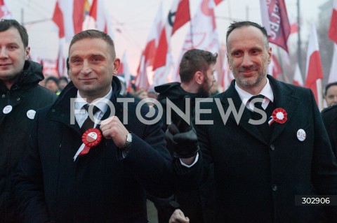  11.11.2025 WARSZAWA<br />
MARSZ NIEPODLEGLOSCI<br />
N/Z JANUSZ KOWALSKI ROBERT BAKIEWICZ<br />
 