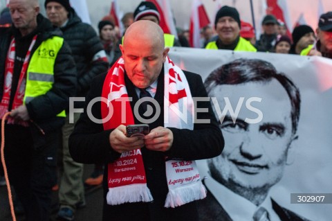  11.11.2025 WARSZAWA<br />
MARSZ NIEPODLEGLOSCI<br />
N/Z MARIUSZ GOSEK ZBIGNIEW ZIOBRO<br />
 