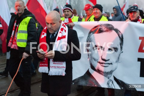  11.11.2025 WARSZAWA<br />
MARSZ NIEPODLEGLOSCI<br />
N/Z MARIUSZ GOSEK ZBIGNIEW ZIOBRO<br />
 