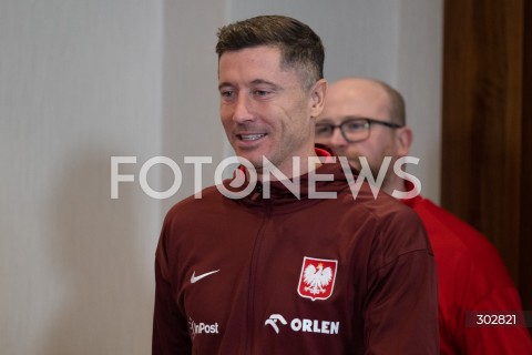  11.11.2025 WARSZAWA<br />
KONFERENCJA PRASOWA REPREZENTACJI POLSKI PILKARZY<br />
N/Z ROBERT LEWANDOWSKI<br />
FOT. MARCIN BANASZKIEWICZ / FOTONEWS  