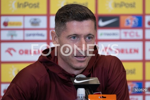  11.11.2025 WARSZAWA<br />
KONFERENCJA PRASOWA REPREZENTACJI POLSKI PILKARZY<br />
N/Z ROBERT LEWANDOWSKI<br />
FOT. MARCIN BANASZKIEWICZ / FOTONEWS  