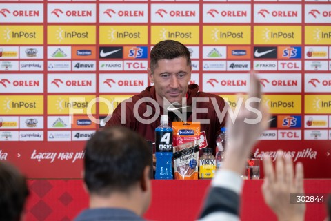  11.11.2025 WARSZAWA<br />
KONFERENCJA PRASOWA REPREZENTACJI POLSKI PILKARZY<br />
N/Z ROBERT LEWANDOWSKI<br />
FOT. MARCIN BANASZKIEWICZ / FOTONEWS  