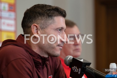  11.11.2025 WARSZAWA<br />
KONFERENCJA PRASOWA REPREZENTACJI POLSKI PILKARZY<br />
N/Z ROBERT LEWANDOWSKI<br />
FOT. MARCIN BANASZKIEWICZ / FOTONEWS  