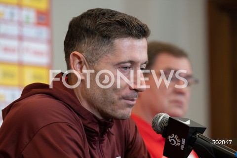  11.11.2025 WARSZAWA<br />
KONFERENCJA PRASOWA REPREZENTACJI POLSKI PILKARZY<br />
N/Z ROBERT LEWANDOWSKI<br />
FOT. MARCIN BANASZKIEWICZ / FOTONEWS  