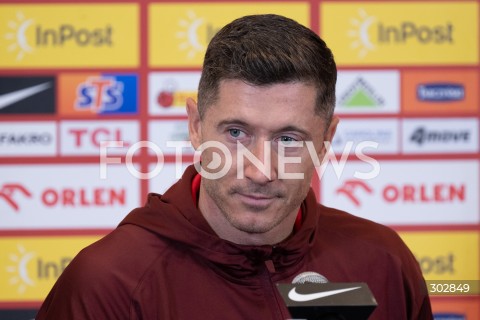  11.11.2025 WARSZAWA<br />
KONFERENCJA PRASOWA REPREZENTACJI POLSKI PILKARZY<br />
N/Z ROBERT LEWANDOWSKI<br />
FOT. MARCIN BANASZKIEWICZ / FOTONEWS  