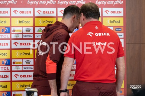  11.11.2025 WARSZAWA<br />
KONFERENCJA PRASOWA REPREZENTACJI POLSKI PILKARZY<br />
N/Z ROBERT LEWANDOWSKI JAN URBAN<br />
FOT. MARCIN BANASZKIEWICZ / FOTONEWS  