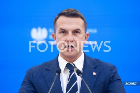  12.11.2025 WARSZAWA<br />
KONFERENCJA PO POSIEDZENIU RADY MINISTROW<br />
N/Z ADAM SZLAPKA<br />
 