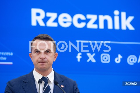  12.11.2025 WARSZAWA<br />
KONFERENCJA PO POSIEDZENIU RADY MINISTROW<br />
N/Z ADAM SZLAPKA<br />
 