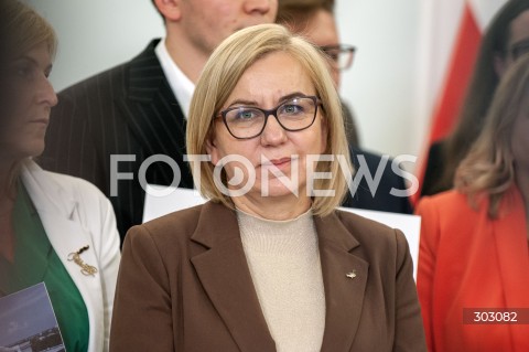  13.11.2025 WARSZAWA SEJM <br />
DZIEN W SEJMIE<br />
N/Z PAULINA HENNIG KLOSKA<br />
 