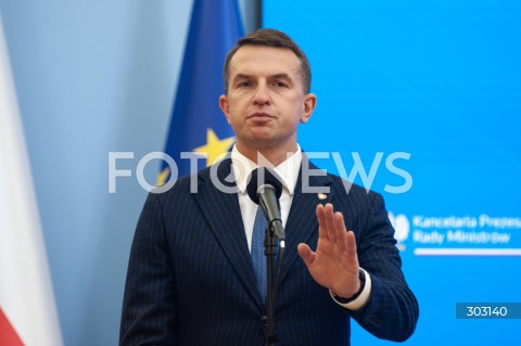  17.11.2025 WARSZAWA<br />
KONFERENCJA W KPRM<br />
N/Z ADAM SZLAPKA<br />
 