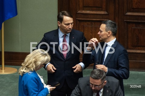  18.11.2025 WARSZAWA SEJM <br />
POSIEDZENIE SEJMU<br />
N/Z RADOSLAW SIKORSKI JACEK CICHOCKI<br />
 