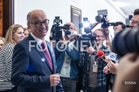  18.11.2025 WARSZAWA SEJM <br />
POSIEDZENIE SEJMU<br />
N/Z WLODZIMIERZ CZARZASTY MEDIA DZIENNIKARZE KAMERY <br />
 