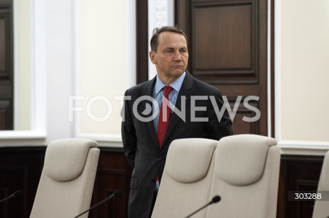  19.11.2025 WARSZAWA<br />
POSIEDZENIE RADY MINISTROW<br />
N/Z RADOSLAW SIKORSKI<br />
 