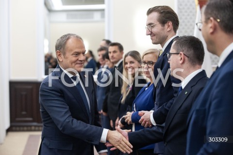  19.11.2025 WARSZAWA<br />
POSIEDZENIE RADY MINISTROW<br />
N/Z PREMIER DONALD TUSK JAN SZYSZKO MILOSZ MOTYKA<br />
 