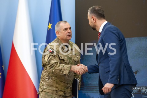  19.11.2025 WARSZAWA<br />
KONFERENCJA OPERACJA HORYZONT<br />
N/Z WIESLAW KUKULA WLADYSLAW KOSINIAK KAMYSZ<br />
 