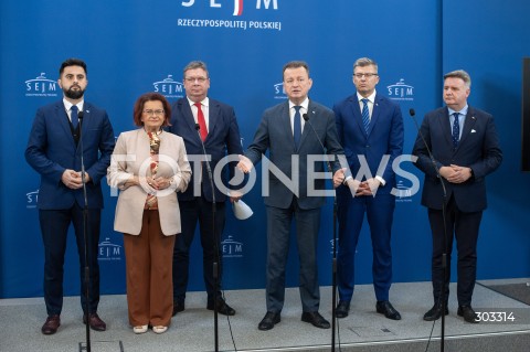  19.11.2025 WARSZAWA SEJM <br />
DZIEN W SEJMIE<br />
N/Z MARIUSZ BLASZCZAK MICHAL WOJCIK MARCIN WARCHOL MARIA KUROWSKA NORBERT KACZMARCZYK MICHAL KOWALSKI<br />
 