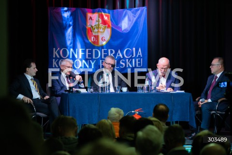  22.11.2025 JABLONNA<br />
DEBATA HISTORYCZNA KONFEDERACJI KORONY POLSKIEJ<br />
N/Z TOMASZ SOMMER MAREK SKALSKI GRZEGORZ BRAUN JANUSZ KORWIN MIKKE<br />
FOT. MARCIN BANASZKIEWICZ / FOTONEWS  
