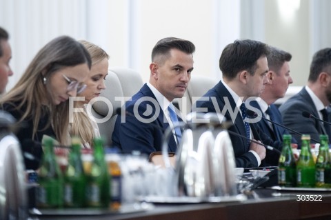  26.11.2025 WARSZAWA<br />
POSIEDZENIE RADY MINISTROW<br />
N/Z ARKADIUSZ MYRCHA<br />
 