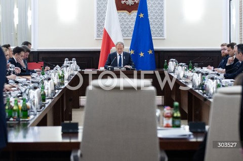  26.11.2025 WARSZAWA<br />
POSIEDZENIE RADY MINISTROW<br />
N/Z PREMIER DONALD TUSK<br />
 