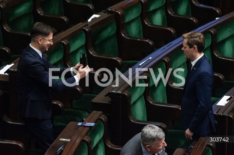  05.12.2025 WARSZAWA SEJM <br />
0512 POSIEDZENIE SEJMU<br />
N/Z JAROSLAW KRAJEWSKI SYLWESTER TULAJEW<br />
 
