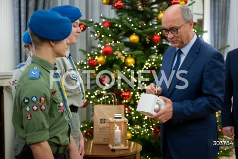  08.12.2025 WARSZAWA<br />BETLEJEMSKIE SWIATLO POKOJU W SEJMIE<br />N/Z MARSZALEK WLODZIMIERZ CZARZASTY<br /> 