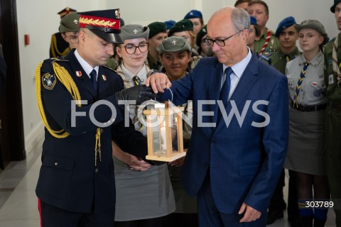  08.12.2025 WARSZAWA<br />BETLEJEMSKIE SWIATLO POKOJU W SEJMIE<br />N/Z MARSZALEK WLODZIMIERZ CZARZASTY<br /> 