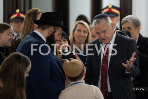  15.12.2025 WARSZAWA<br />UROCZYSTOSC ZAPALENIA MENORY CHANUKOWEJ W SEJMIE<br />N/Z SZALOM DOW BER STAMBLER THOMAS ROSE<br /> 