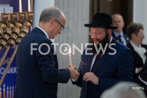  15.12.2025 WARSZAWA<br />UROCZYSTOSC ZAPALENIA MENORY CHANUKOWEJ W SEJMIE<br />N/Z WLODZIMIERZ CZARZASTY SZALOM DOW BER STAMBLER<br /> 