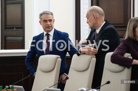  30.12.2025 WARSZAWA<br />POSIEDZENIE RADY MINISTROW<br />N/Z KRZYSZTOF GAWKOWSKI WOJCIECH ZAJACZKOWSKI<br /> 