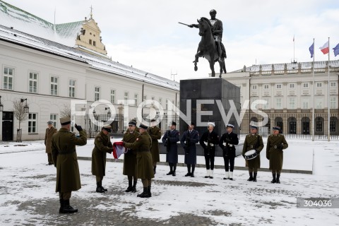  03.01.2026 WARSZAWA<br />UROCZYSTA ZMIANA FLAGI NAD PALACEM PREZYDENCKIM<br />N/Z PALAC PREZYDENCKI ZOLNIERZE<br /> 