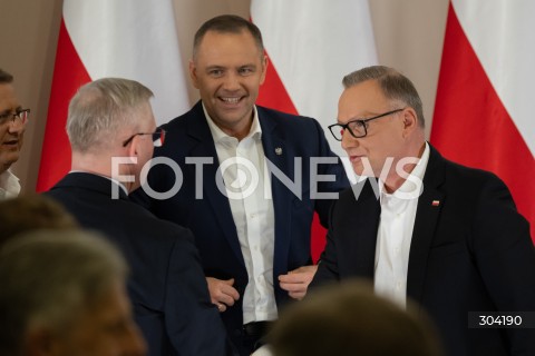  08.01.2026 WARSZAWA<br />SPOTKANIE PREZYDENTA KAROLA NAWROCKIEGO Z ANDRZEJEM DUDA<br />N/Z SLAWOMIR CENCKIEWICZ PREZYDENT KAROL NAWROCKI ANDRZEJ DUDA<br />FOT. MARCIN BANASZKIEWICZ / FOTONEWS  
