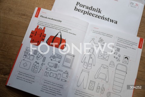  10.01.2026 WARSZAWA<br />PORADNIK BEZPIECZENSTWA W SKRZYNKACH POCZTOWYCH POLAKOW<br />N/Z PORADNIK BEZPIECZENSTWA<br /> 