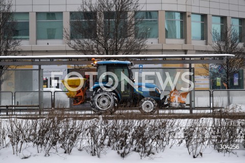  11.01.2026 WARSZAWA<br />ZIMA W MIESCIE<br />N/Z ODSNIEZANIE CHODNIKOW<br /> 