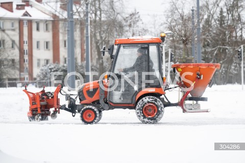  11.01.2026 WARSZAWA<br />ZIMA W MIESCIE<br />N/Z ODSNIEZANIE CHODNIKOW<br /> 