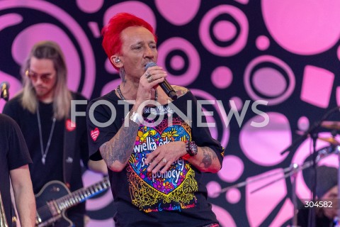  25.01.2026 WARSZAWA<br />34. FINAL WIELKIEJ ORKIESTRY SWIATECZNEJ POMOCY<br />N/Z MICHAL WISNIEWSKI ICH TROJE<br />FOT. ANTONI BYSZEWSKI/FOTONEWS 