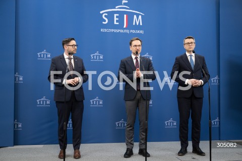  23.02.2026 WARSZAWA<br />KONFERENCJA PRASOWA EUROPOSLOW PIS<br />N/Z DANIEL OBAJTEK WALDEMAR BUDA PIOTR MULLER<br />FOT. MARCIN BANASZKIEWICZ/FOTONEWS  