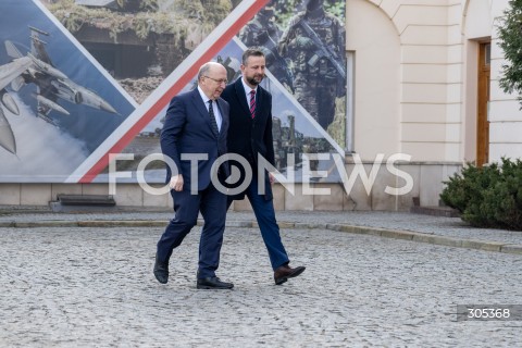 Spotkanie szefa MON z komisarzem ds. obrony i przestrzeni kosmicznej UE w Warszawie