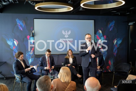  06.03.2026 WARSZAWA<br />KONFERENCJA MATEUSZA MORAWIECKIEGO POWERED BY POLAND<br />N/Z ADAM CZARNECKI MATEUSZ MORAWIECKI PAULINA MATYSIAK MARCIN HORALA<br />FOT. MARCIN BANASZKIEWICZ/FOTONEWS  